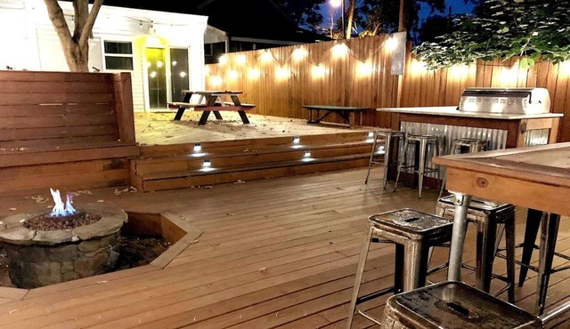 The Prince~Epic Backyard Oasis +Fire Pit / 5BR 4BA