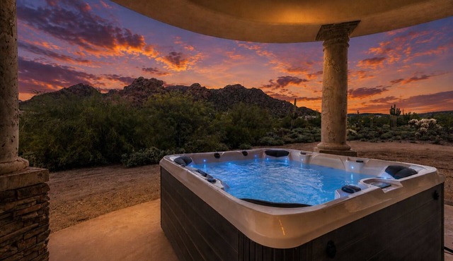 The Rhyolite Vault: 5,000sf Executive Retreat, 4 Ensuite Suites, Mountain Views