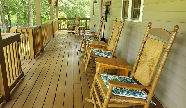 The River Gem 3 King beds/2 baths
