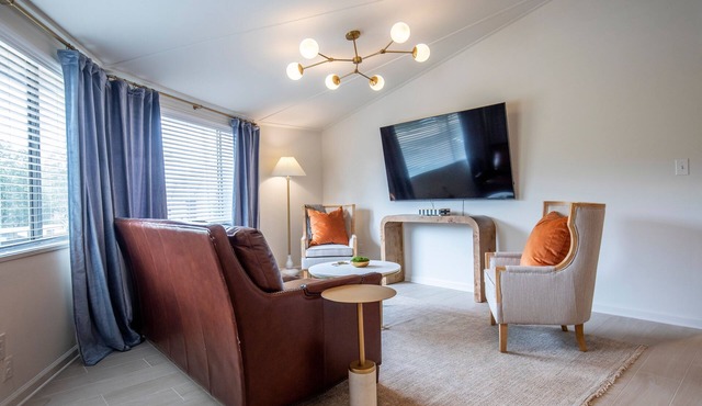The Speak Easy, 2BR Condo by Velvet Ditch Villas