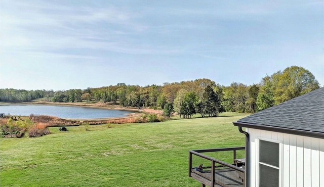 Welcome to Eagle's Perch Lake Retreat on 5 Peaceful Acres