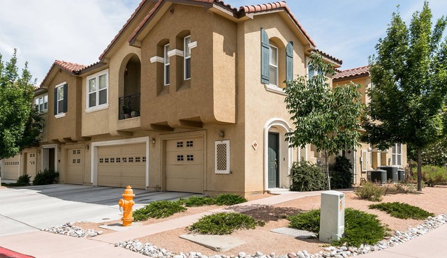 Well Appointed 3 Bedroom 2.5 Bath in Gated Midtown Community