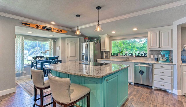 Well-Appointed Mead Getaway w/Private Yard