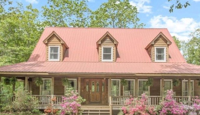 Wooded Retreat with Game Area and Hot Tub! Scenic