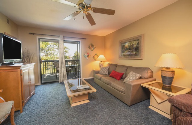2 Bed, 2 Bath Condo - Covered Balcony, Golf Course View