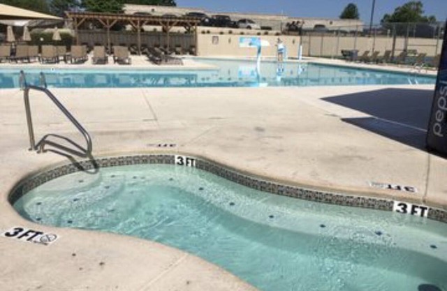 Beautifully updated condo on Pointe Royale golf course