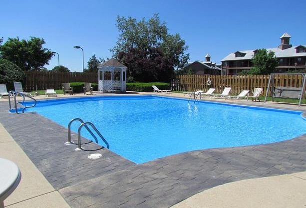 Carefree Getaways 2 Bedroom Condo