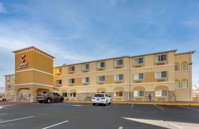 Comfort Inn Suites Alameda At Balloon Fiesta Park 