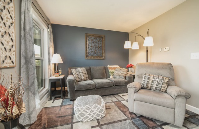 King Bedroom Condo with Balcony - Golf Course View