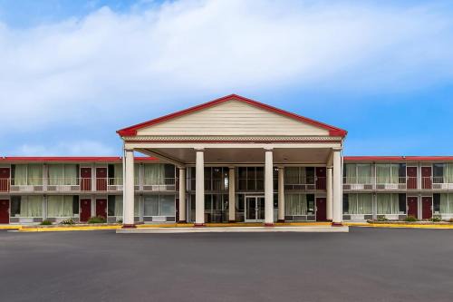 Red Roof Inn City 