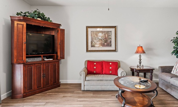 Branson Condo | 1 Bedroom Condo + Queen Suite (Adjoined Units, Lock-Off Access)