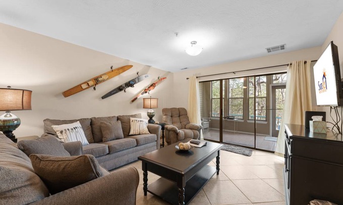 Hollister Condo | 100 m² Condo ∙ 2 bedrooms ∙ 5 guests