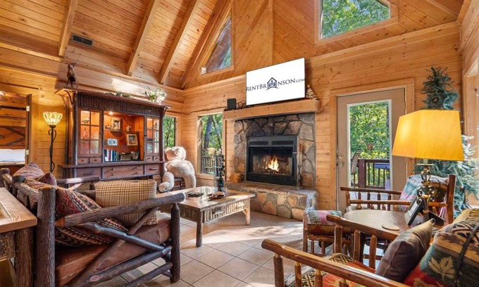 Branson Cedars Cabin | 118 m² Cabin ∙ 2 bedrooms ∙ 6 guests