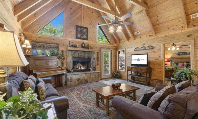 Branson Cedars Cabin | 118 m² Cabin ∙ 3 bedrooms ∙ 8 guests