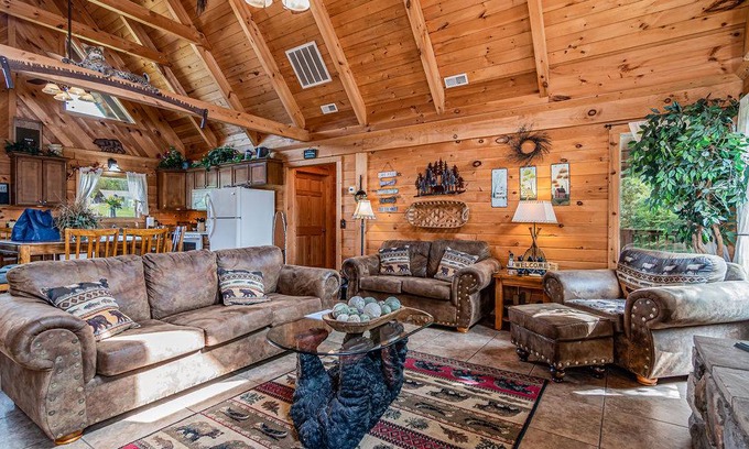 Branson Cedars Cabin | 119 m² Cabin ∙ 3 bedrooms ∙ 8 guests