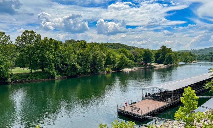 Table Rock Condo | 121 m² Condo ∙ 2 bedrooms ∙ 6 guests
