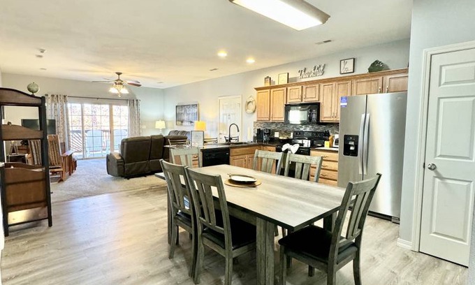 Hollister Condo | 130 m² Condo ∙ 3 bedrooms ∙ 8 guests