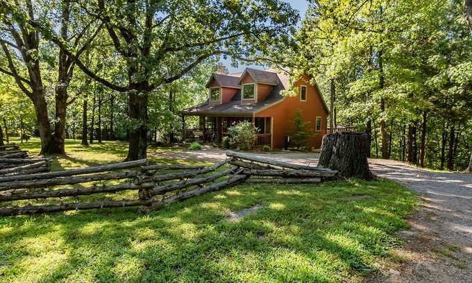 Blue Eye Cottage | 135 m² Cabin ∙ 2 bedrooms ∙ 6 guests