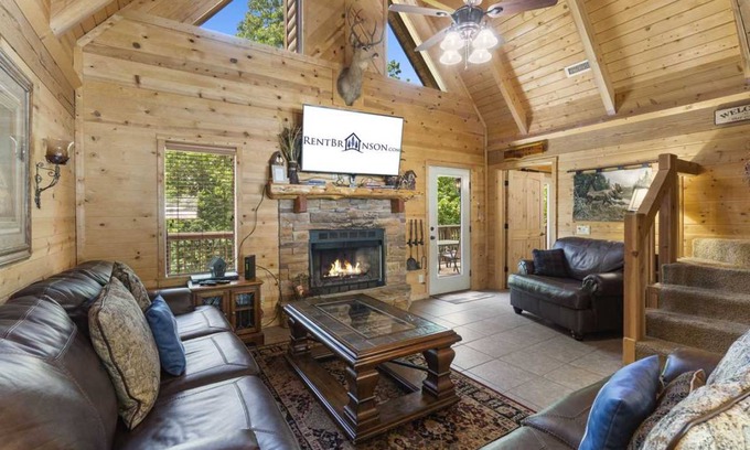 Branson Cedars Cabin | 144 m² Cabin ∙ 3 bedrooms ∙ 10 guests