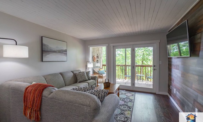Notch Estates Condo | 167 m² Condo ∙ 4 bedrooms ∙ 12 guests