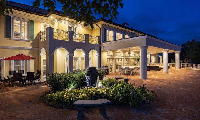 Branson House | 17500sqft PRIVATE ESTATE~IndoorPool/HotTub-BIG LAKEVIEW-Tennis Court-Theater-SDC