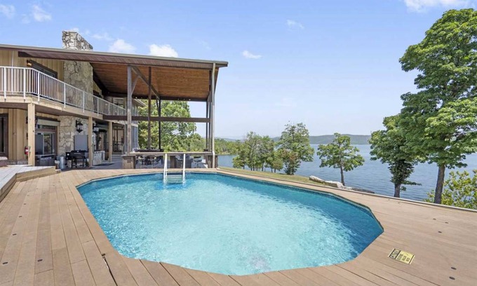 Lampe House | 325 m² House ∙ 6 bedrooms ∙ 18 guests