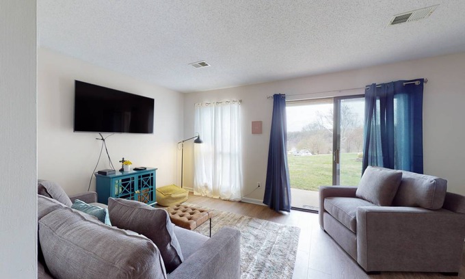 Table Rock Condo | 62 m² Condo ∙ 1 bedroom ∙ 4 guests
