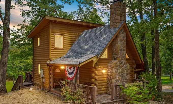 Branson Cedars Cabin | 86 m² Cabin ∙ 2 bedrooms ∙ 4 guests