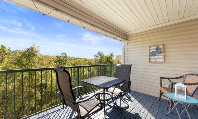 Branson Condo | 88 m² Condo ∙ 2 bedrooms ∙ 6 guests