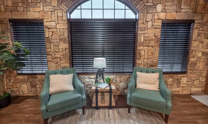 Big Cedars House | Barnwood Beauty: Sleeps up to 30 Guests!