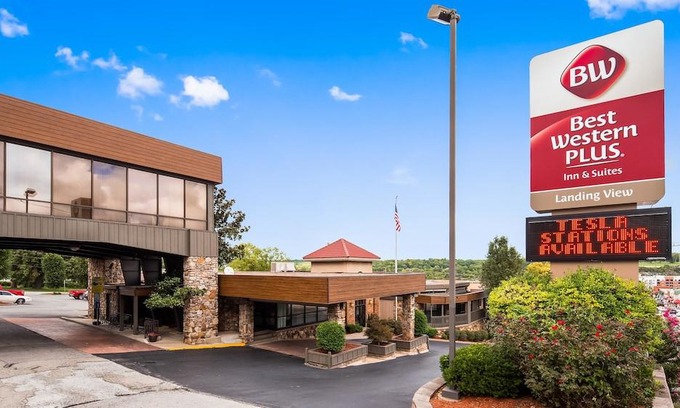 Downtown Branson Hotel | Best Western Plus Landing View Inn & Suites