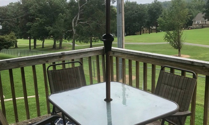 Table Rock House | Cozy Condo 8 Miles from Silver Dollar City!