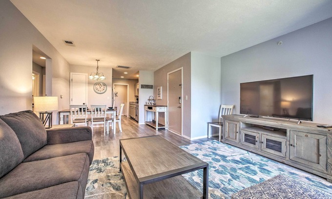 Branson Condo | Cozy Condo w/Pool Access in the Heart of Branson!