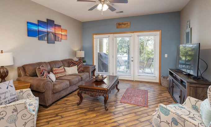 Branson Condo | Gorgeous 3 Bedroom Lakefront Condo