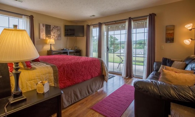 Table Rock Apartment | Grace Place Condo
