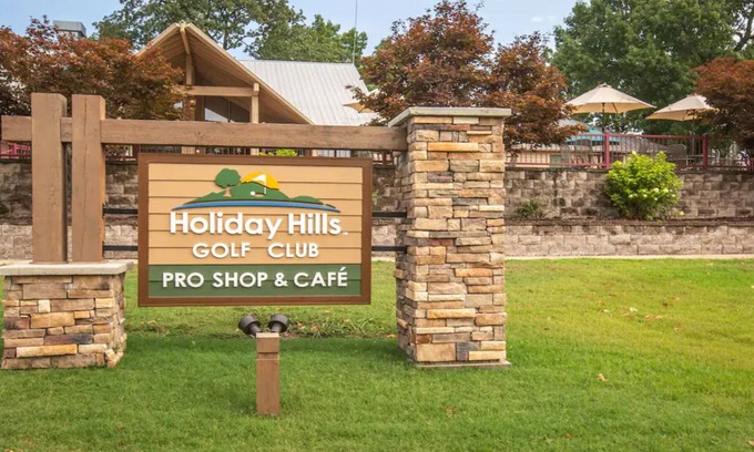 Branson Condo | HICV Holiday Hills Resort 2br suite Saturday check-in