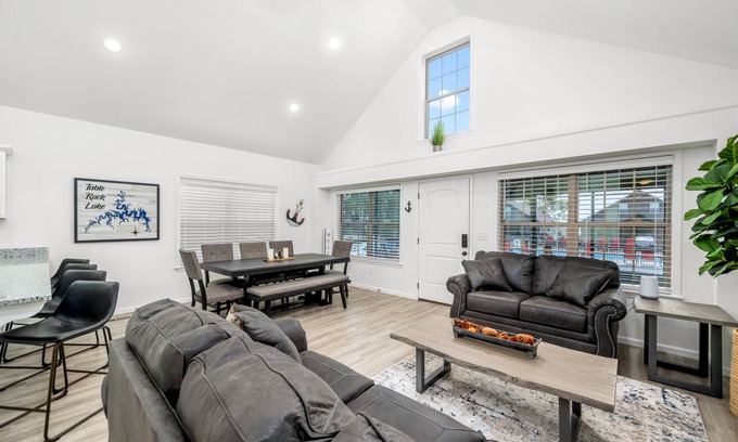 Lampe House | House ∙ 4 bedrooms ∙ 9 guests
