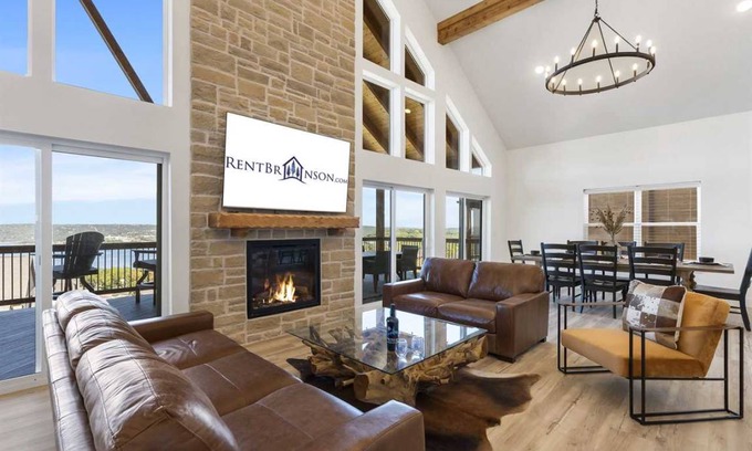 Kimberling City House | House ∙ 7 bedrooms ∙ 22 guests