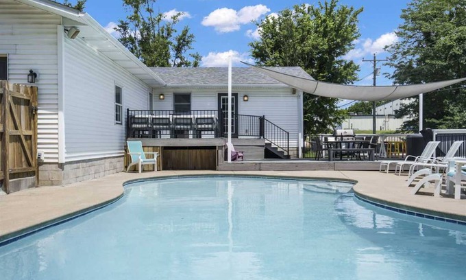 Branson House | House ∙ 7 bedrooms ∙ 18 guests