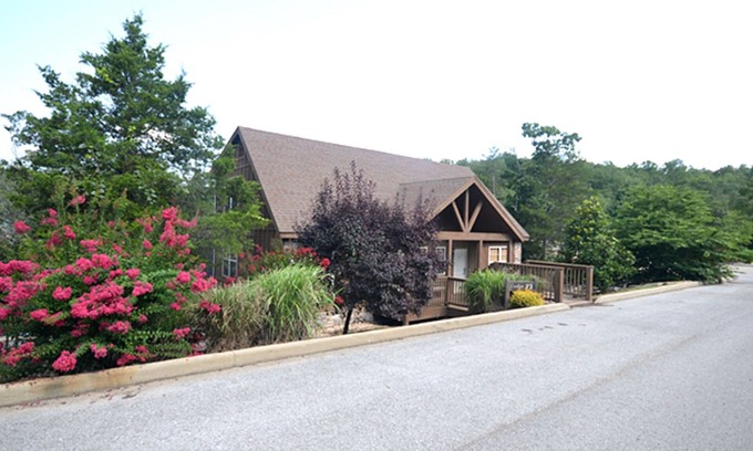 Reeds Spring Cabin | L073B, "Lakeside Fun" 1Br Lakefront Cabin, Pets, Fishing