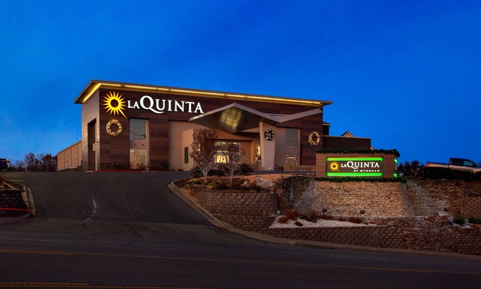 Branson Theater District Hotel | La Quinta by Wyndham Branson