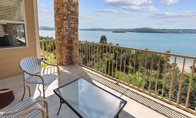 Hollister Condo | Lake Front Condo! Pet-Friendly, Adjacent Marina, Incredible Views -C-5