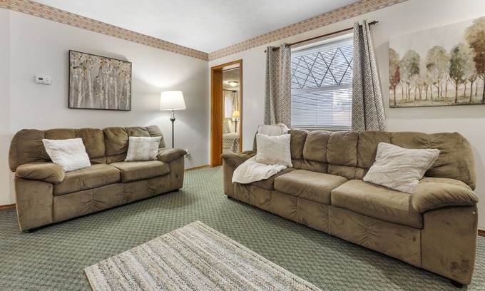 Indian Point House | Lake Lodge 45 - Resort Next to Silver Dollar City!