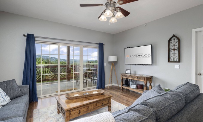 Indian Point Condo | Luxury 3 bedroom apartment on the lake # 229031