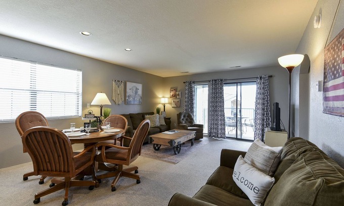 Branson Condo | No-Stairs Golf Condo | Steps to Strip + Pool