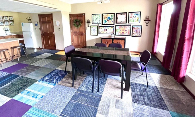 Branson House | Ozark Family Retreat Overlooks Branson Missouri