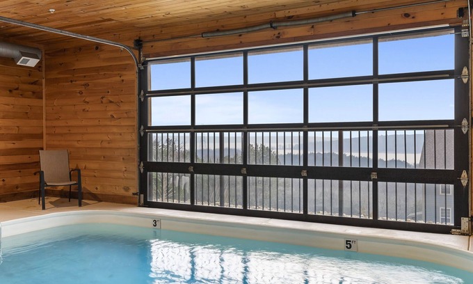 Table Rock House | Private Indoor Pool-Hot Tub-Multiple Games-Free Daily Tickets-Expansive Deck-Breathtaking Views!