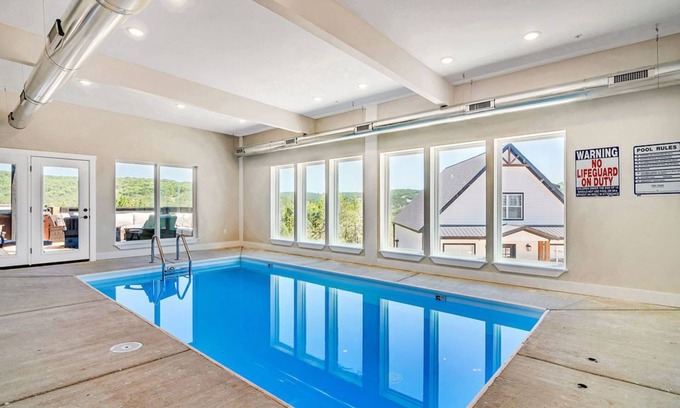 Hollister House | Private Pool-Fitness Room-Free Tickets-Golf Cart-Arcades-Expansive Decks-Elevator-Golf Cart!