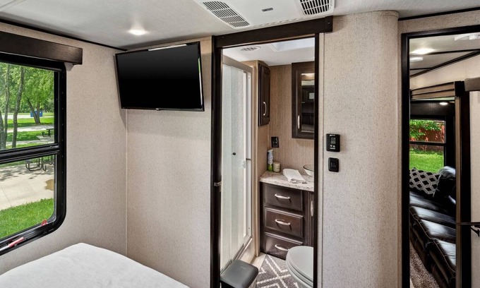 Bull Creek RV Rental | Recreational vehicle (RV) ∙ 1 bedroom ∙ 8 guests