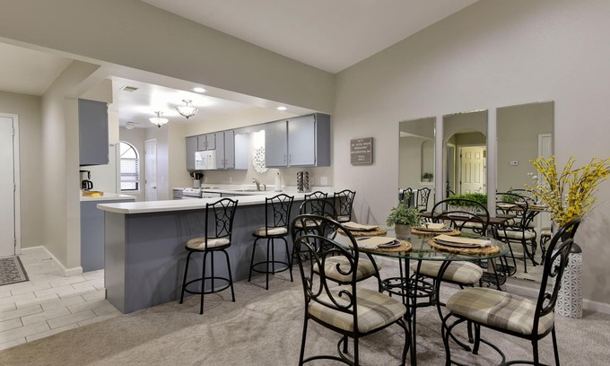 Branson Condo | Wonderful Updated Luxury Condo-Heart of Branson-Affordable-Indoor Pool-Spacious